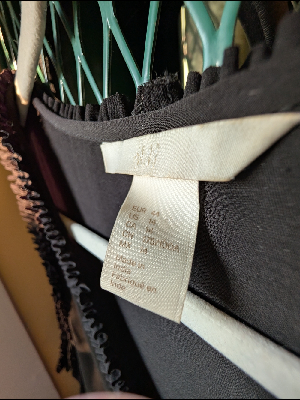 H&M 14 US Black Sleeveless V-Neck Ruffle Trim Dress - Picture 2 of 6